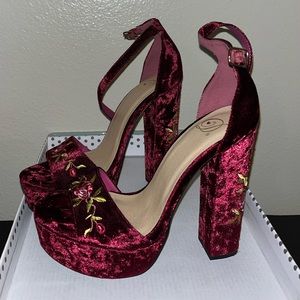 Burgundy velvet “My Delicious” Heels with floral rose detailing
